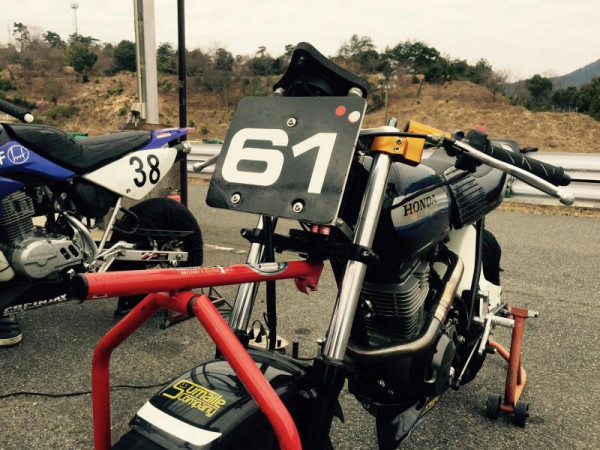 �������å�