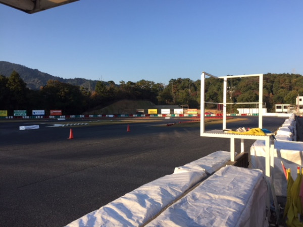 �ߥ˥Х����졼��